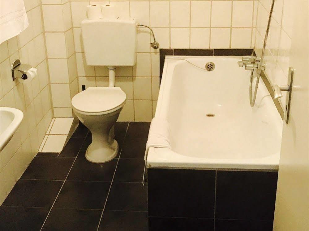 Parkhotel エシュヴァイラー エクステリア 写真